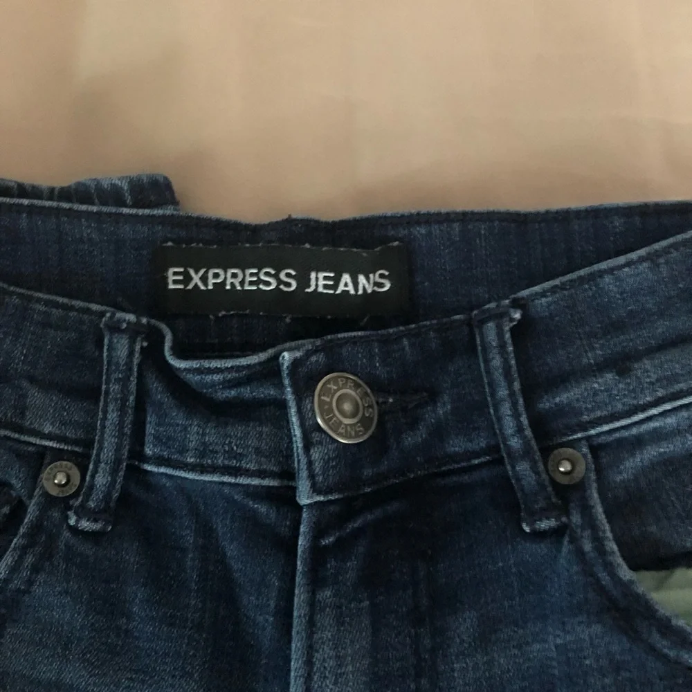Express Jeans - Picture 3 of 4